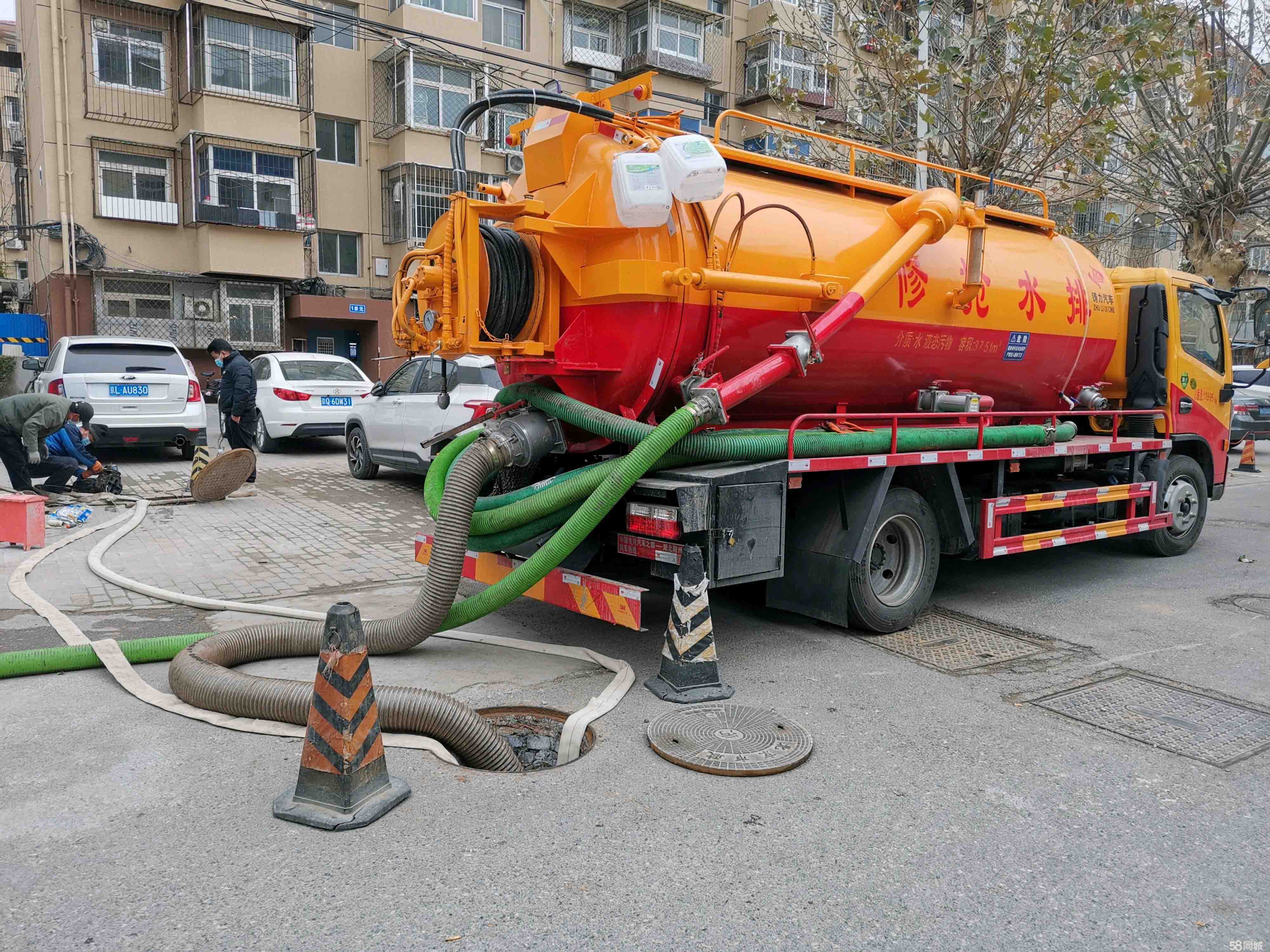 库车抽粪吸污